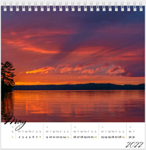 Load image into Gallery viewer, Desk Calendar 2022